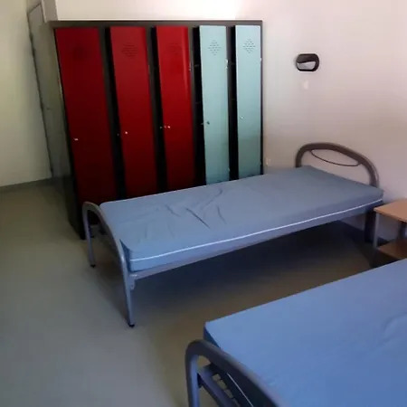 Les Batisses De Colempce Hostel *